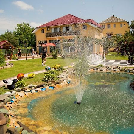 Beauty Complex Hotel Berehove  Luaran gambar