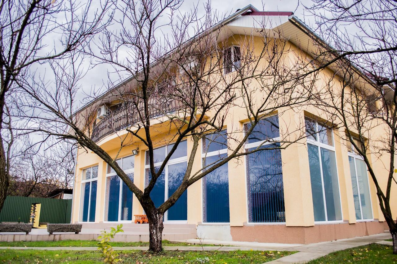 Beauty Complex Hotel Berehove  Luaran gambar