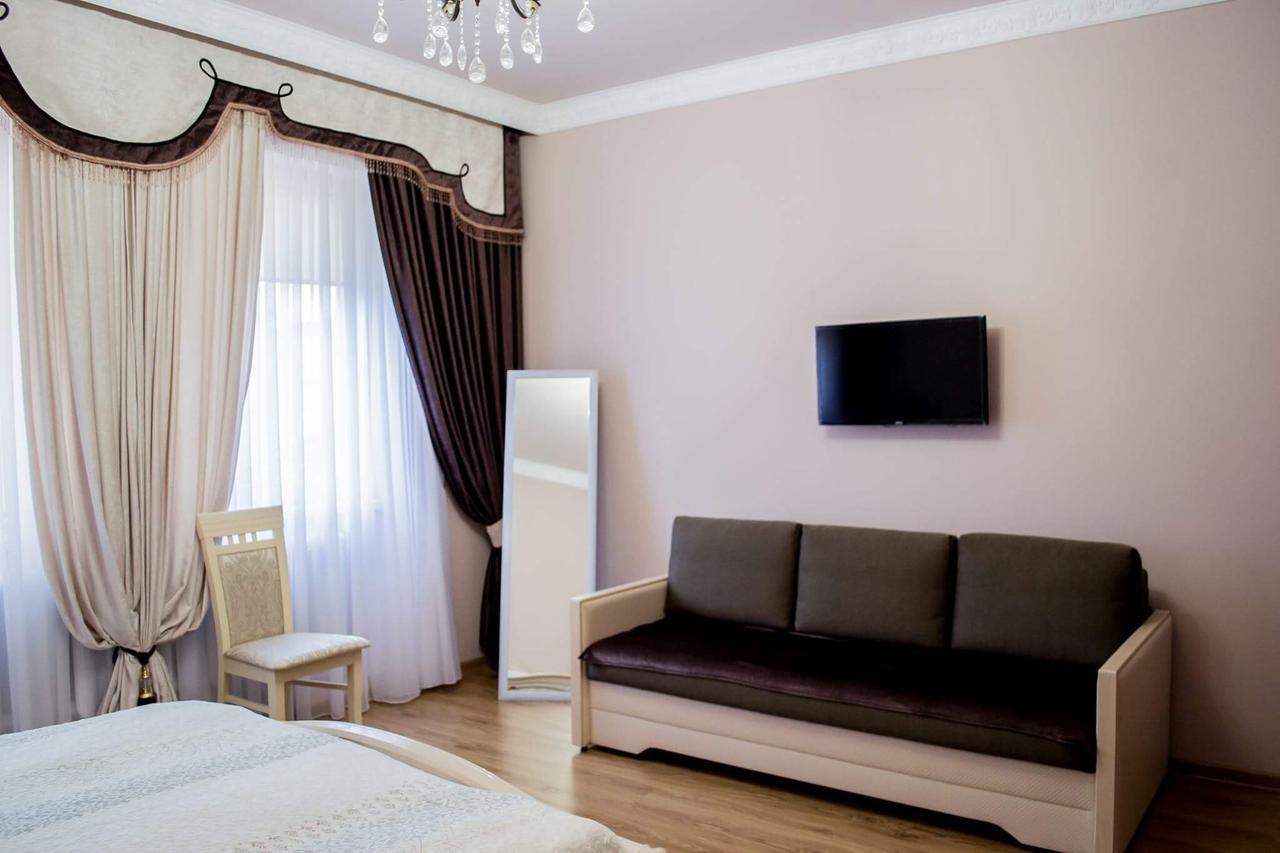 Beauty Complex Hotel Berehove  Luaran gambar