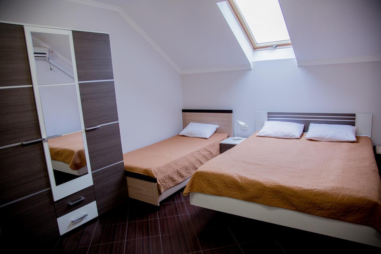 Beauty Complex Hotel Berehove  Luaran gambar