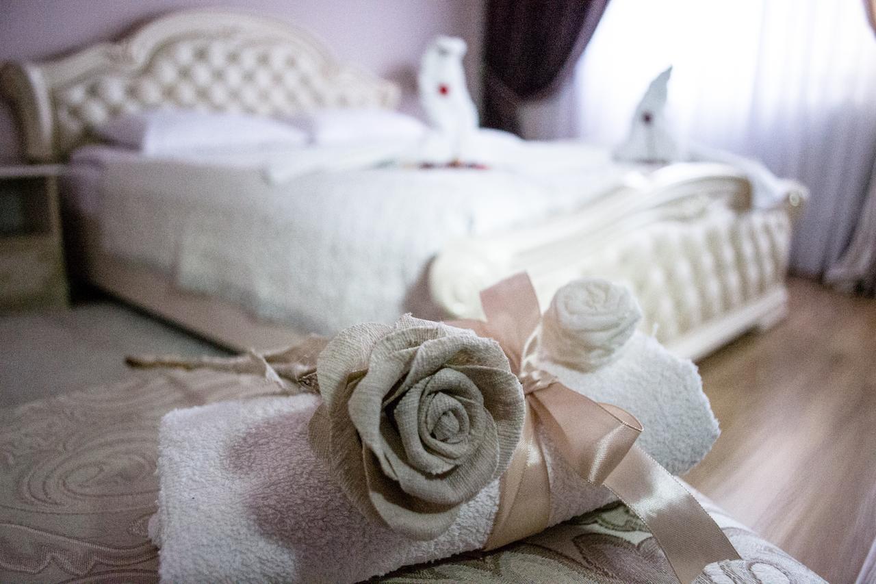 Beauty Complex Hotel Berehove  Luaran gambar