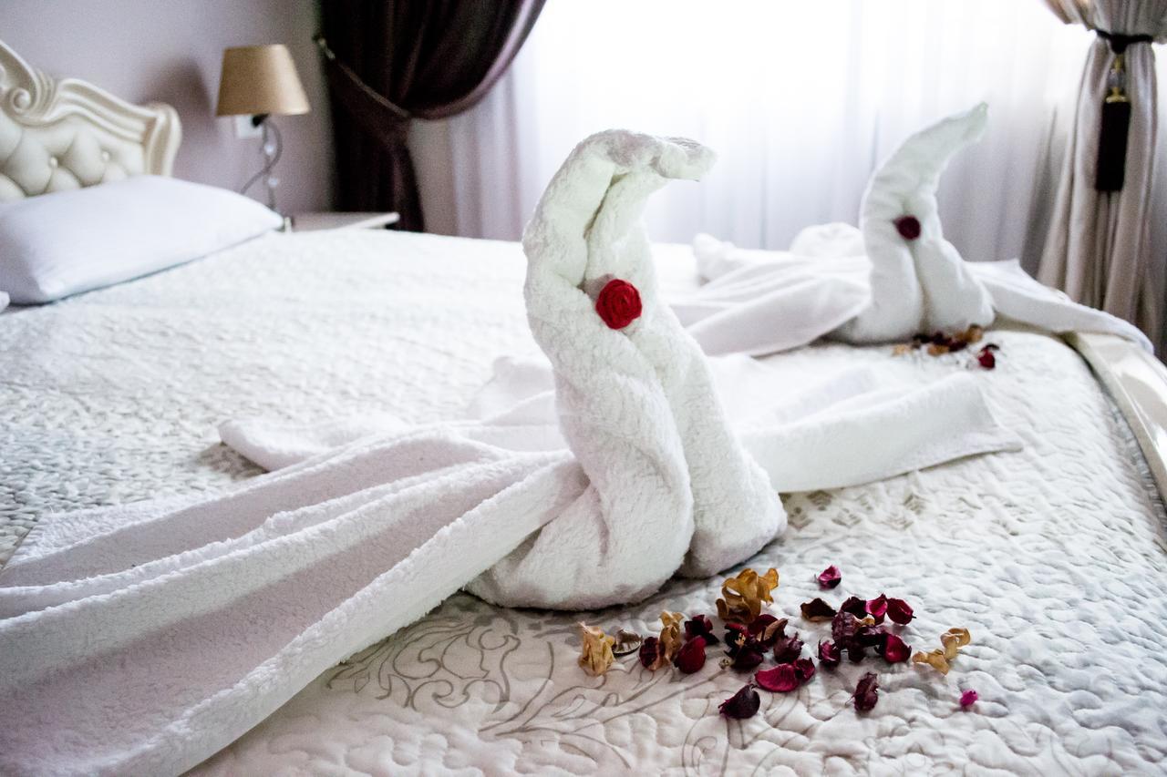 Beauty Complex Hotel Berehove  Luaran gambar