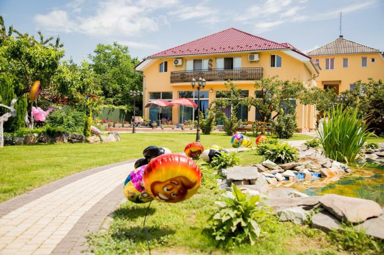 Beauty Complex Hotel Berehove  Luaran gambar